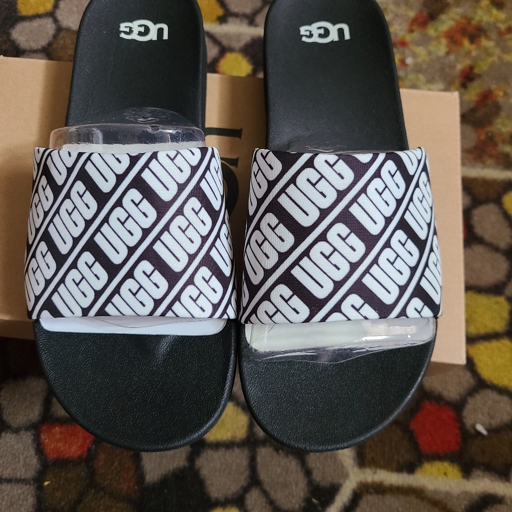UGG Beach K Flip Flops